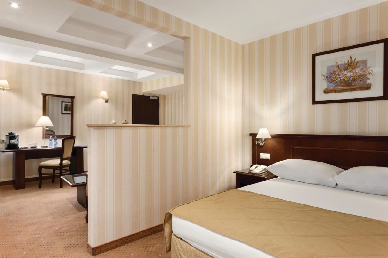 Отель Ramada Hotel & Suites by Wyndham Bucharest North Бухарест-22