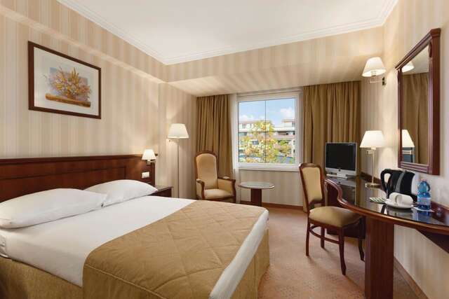 Отель Ramada Hotel & Suites by Wyndham Bucharest North Бухарест-13