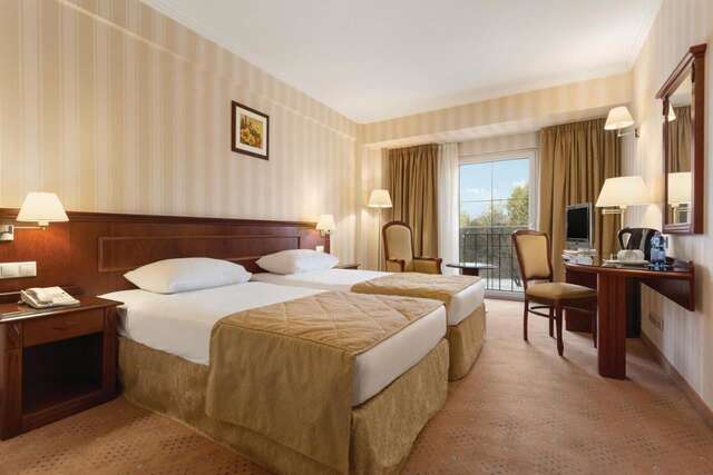 Отель Ramada Hotel & Suites by Wyndham Bucharest North Бухарест-19
