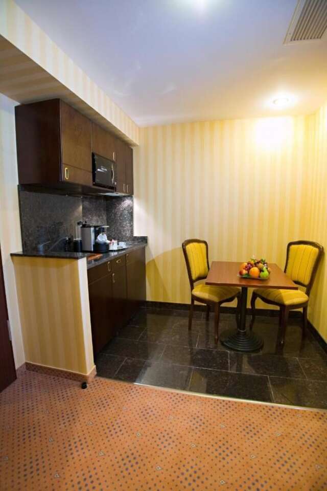 Отель Ramada Hotel & Suites by Wyndham Bucharest North Бухарест-30