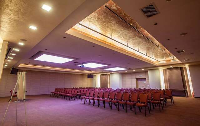 Отель Ramada Hotel & Suites by Wyndham Bucharest North Бухарест-46