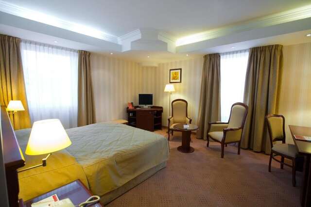 Отель Ramada Hotel & Suites by Wyndham Bucharest North Бухарест-52