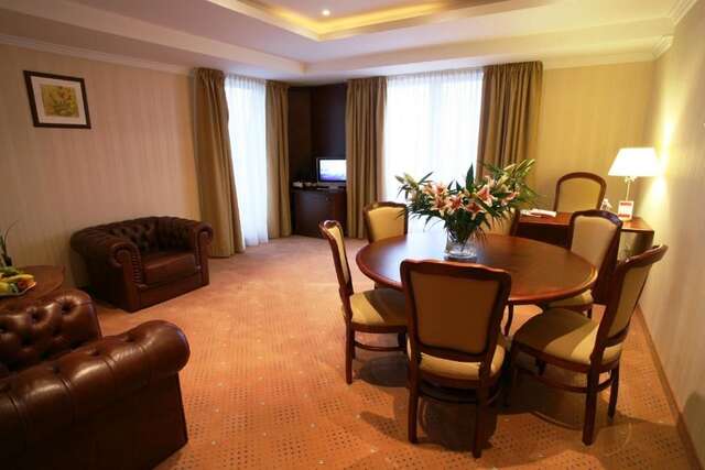Отель Ramada Hotel & Suites by Wyndham Bucharest North Бухарест-58