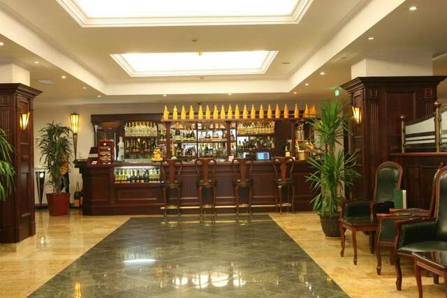Отель Ramada Hotel & Suites by Wyndham Bucharest North Бухарест-11